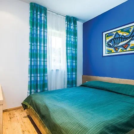 Nice In With Sauna, 2 Bedrooms And Swimming Pool Apartman Novi Vinodolski