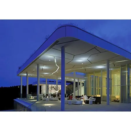 Nice In With Sauna, 2 Bedrooms And Swimming Pool *