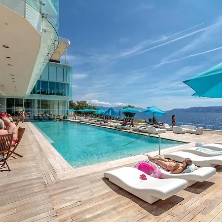Nice In With Sauna, 2 Bedrooms And Swimming Pool * Novi Vinodolski