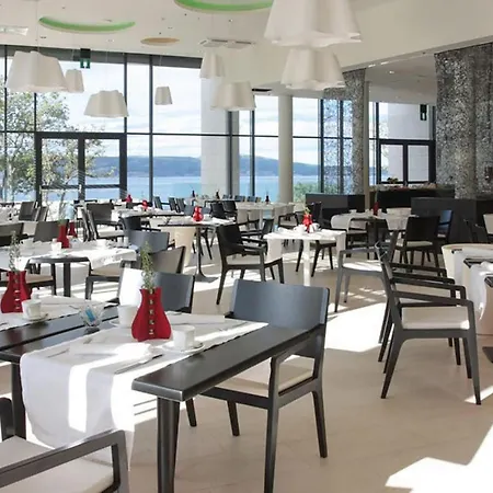 Nice In With Sauna, 2 Bedrooms And Swimming Pool Apartman